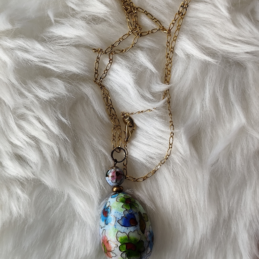 Vintage Hand painted Cloisonne egg Pendant necklace